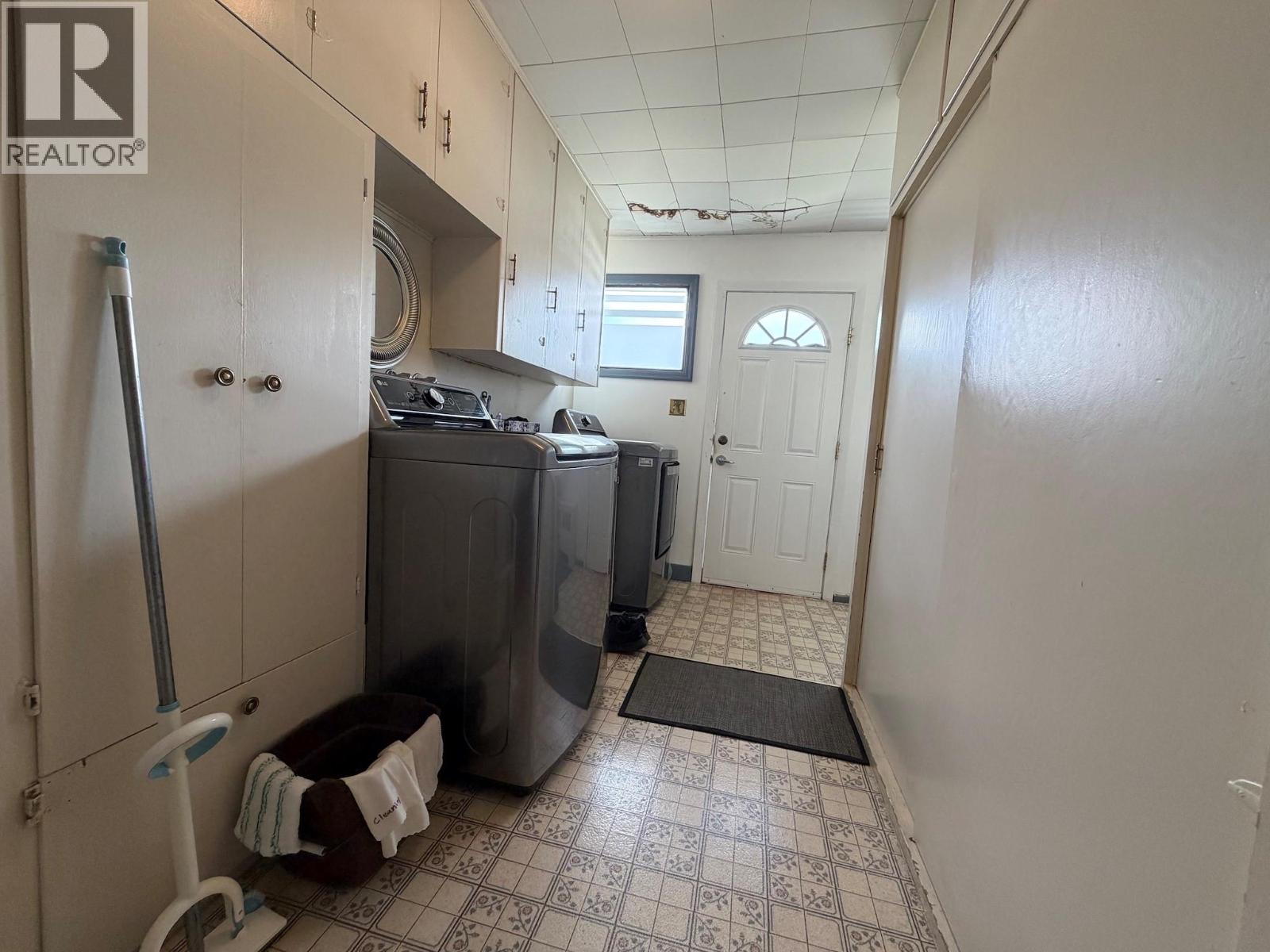 2041 Abbott Street, Kelowna, British Columbia  V1Y 1C4 - Photo 32 - 10387898