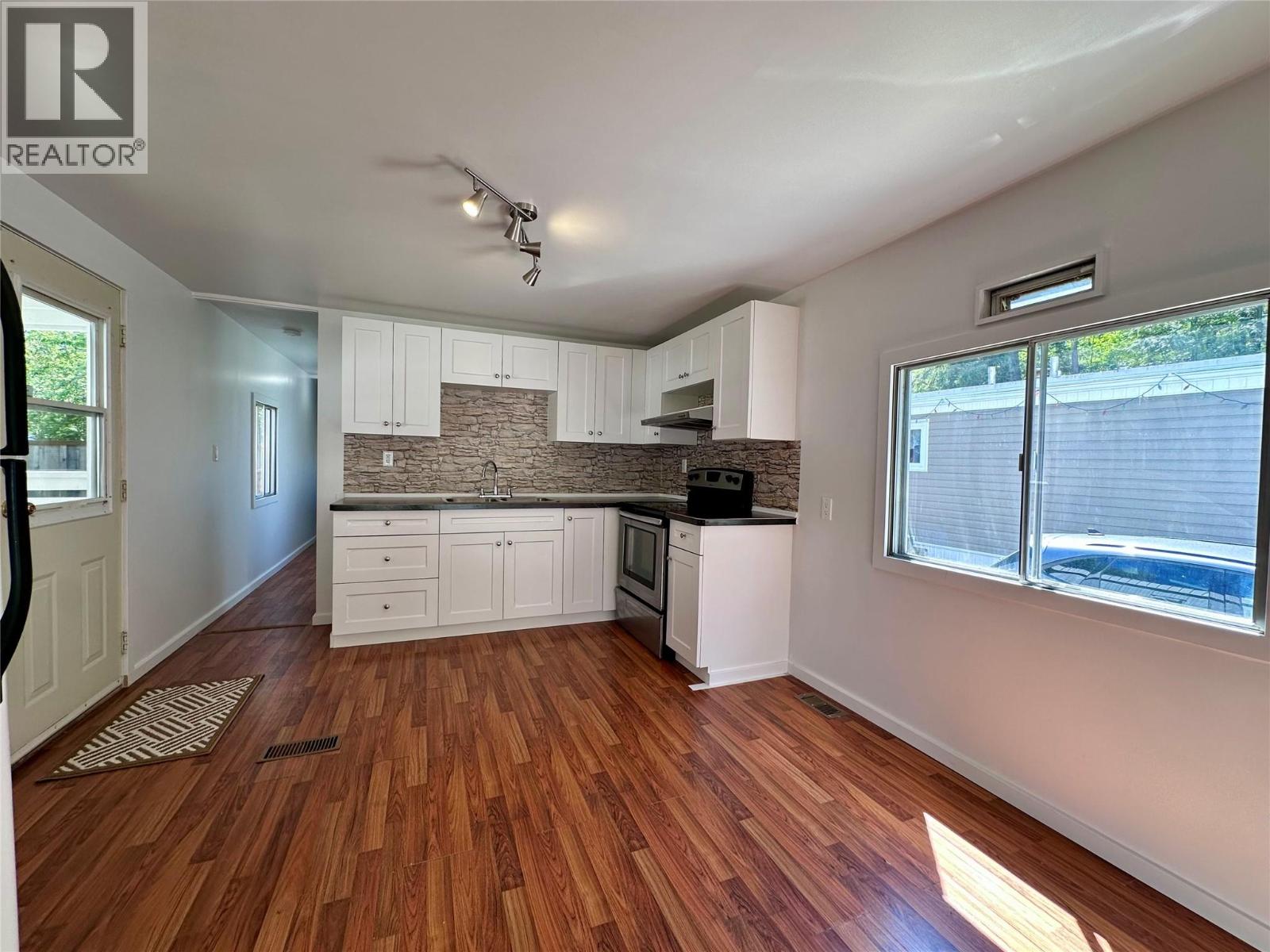 1101 Columbia Avenue Unit# 15, Castlegar, British Columbia  V1N 1H6 - Photo 5 - 10387880