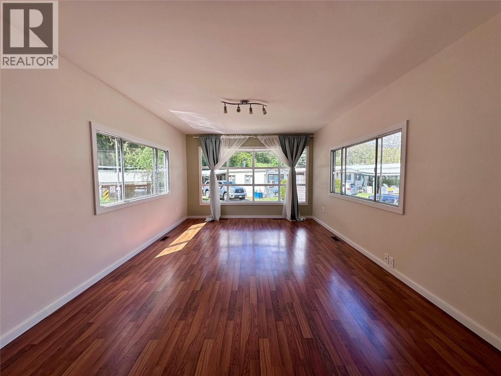 1101 Columbia Avenue Unit# 15, Castlegar, British Columbia  V1N 1H6 - Photo 8 - 10387880