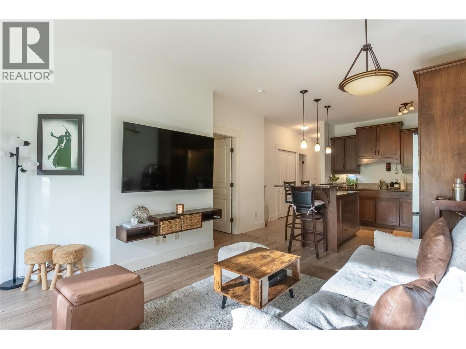 795 Mcgill Road Unit# 304, Kamloops, British Columbia  V2C 0B9 - Photo 2 - 10387672