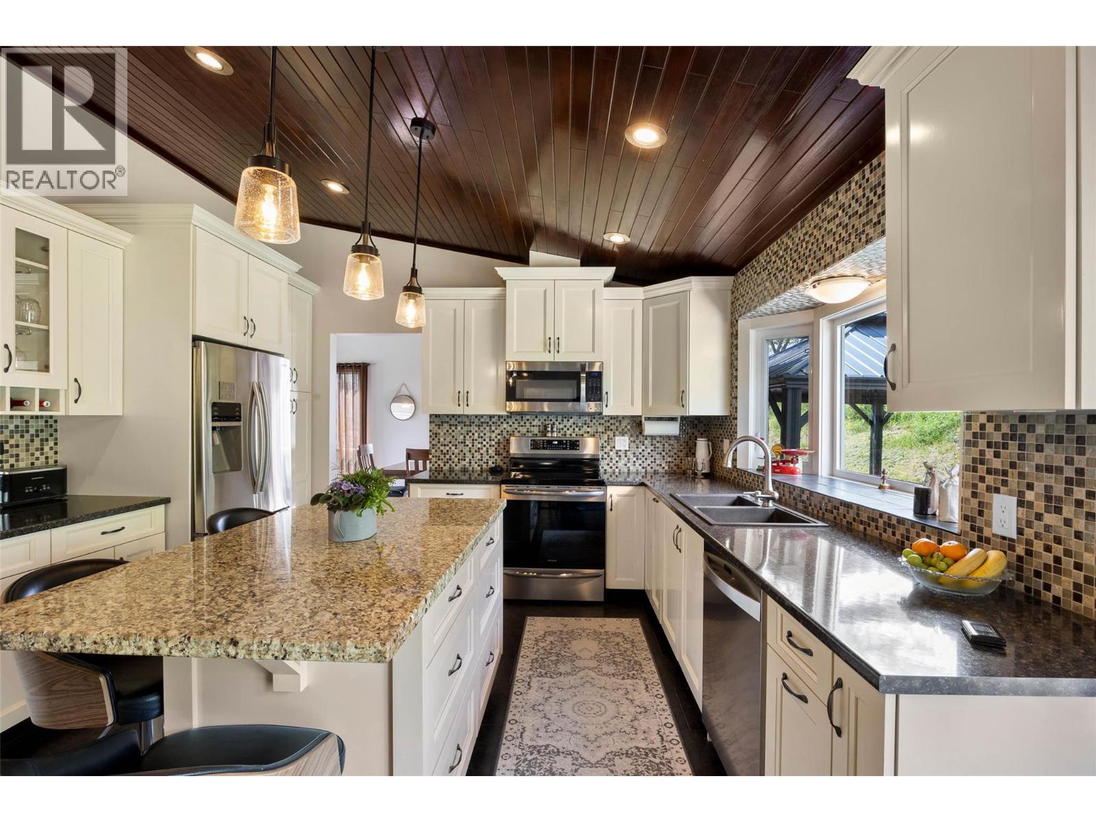 3084 Dohm Road, Kamloops, British Columbia  V2B 7L8 - Photo 29 - 10387646
