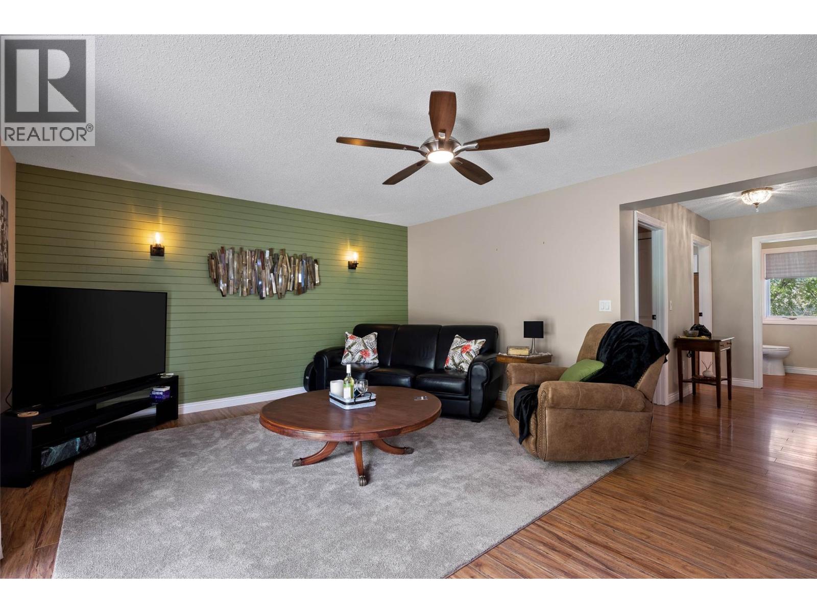 3084 Dohm Road, Kamloops, British Columbia  V2B 7L8 - Photo 34 - 10387646