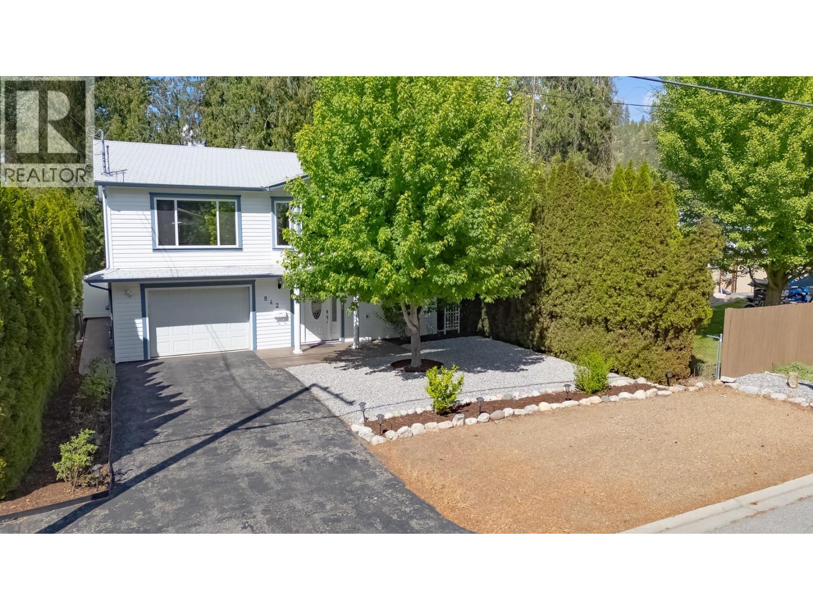 842 Raymer Road, kelowna, British Columbia