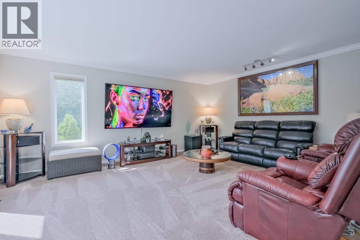 842 Raymer Road, Kelowna, British Columbia  V1W 1J8 - Photo 8 - 10387238