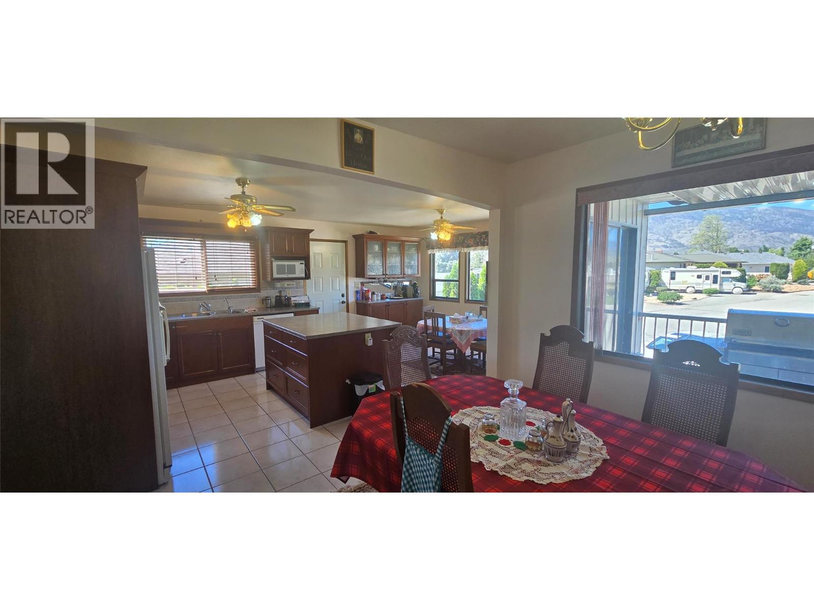 10 Spruce Court, Osoyoos, British Columbia  V0H 1V3 - Photo 2 - 10387950