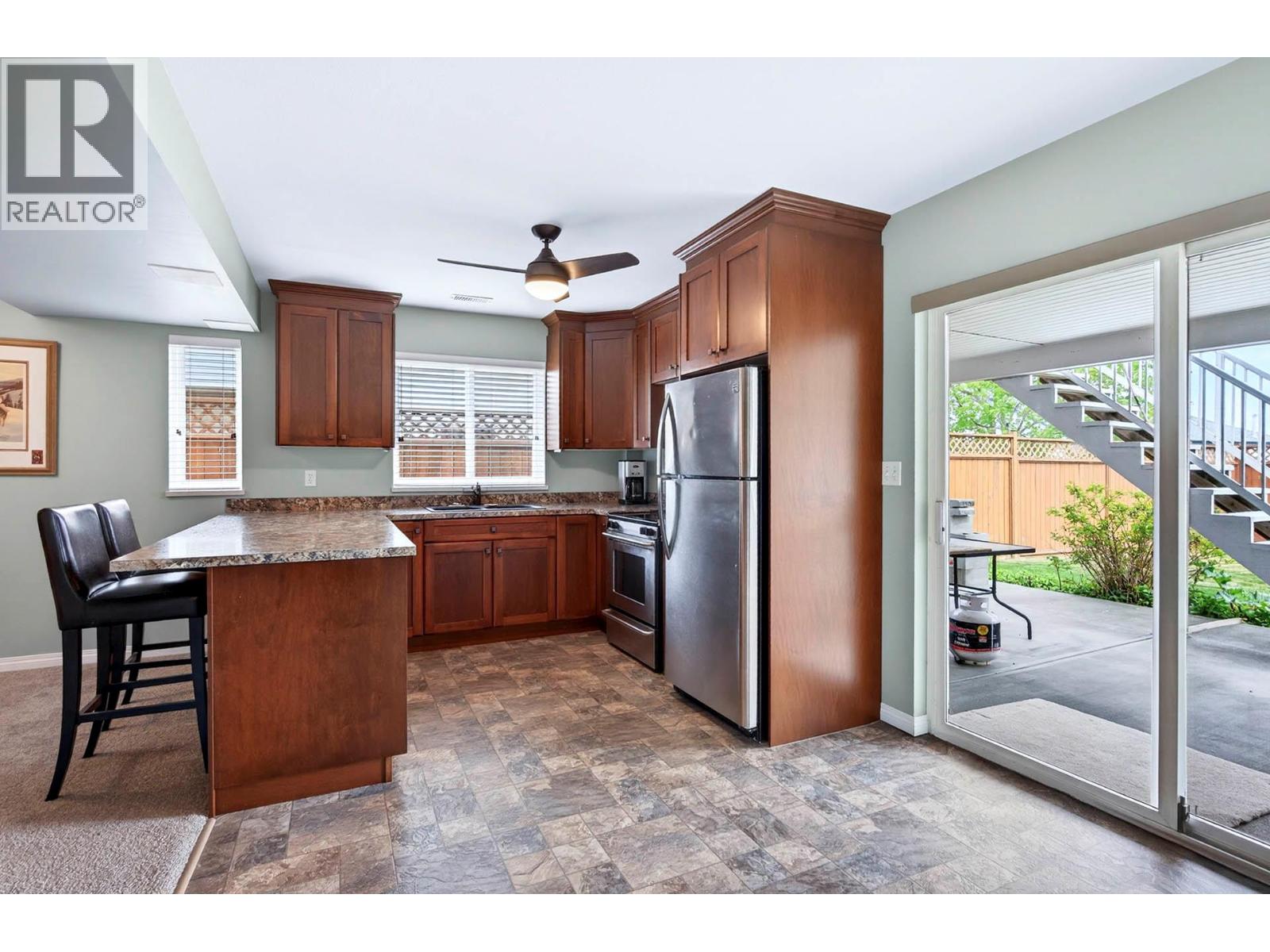 2359 Whitburn Crescent, Kamloops, British Columbia  V1S 1W4 - Photo 27 - 10387233