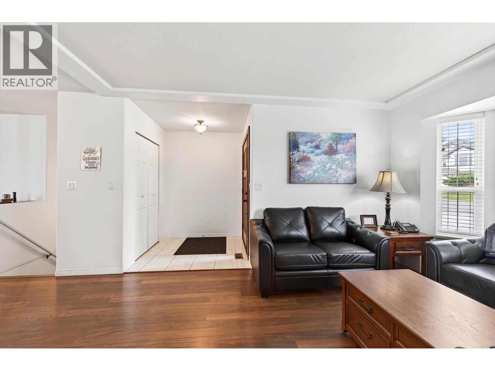 2359 Whitburn Crescent, Kamloops, British Columbia  V1S 1W4 - Photo 4 - 10387233