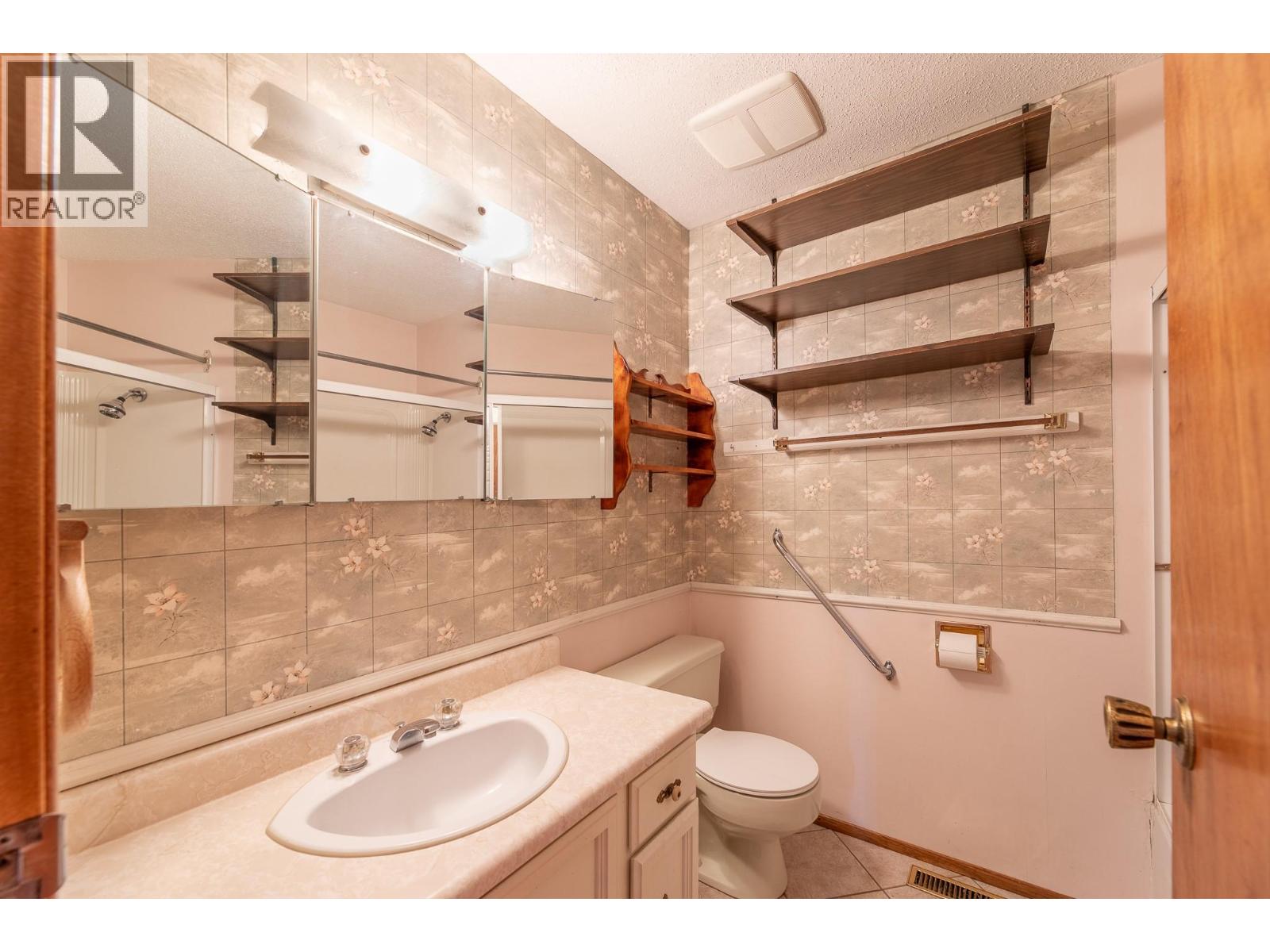 12608 Ganzeveld Avenue, Summerland, British Columbia  V0H 1Z8 - Photo 14 - 10387762