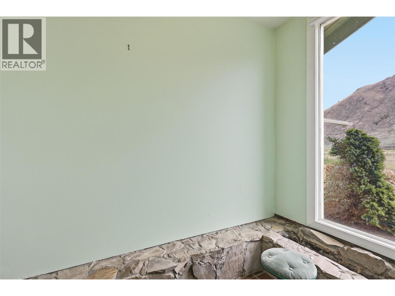 1353 Bale Road, Kamloops, British Columbia  V0K 2J0 - Photo 8 - 10387397