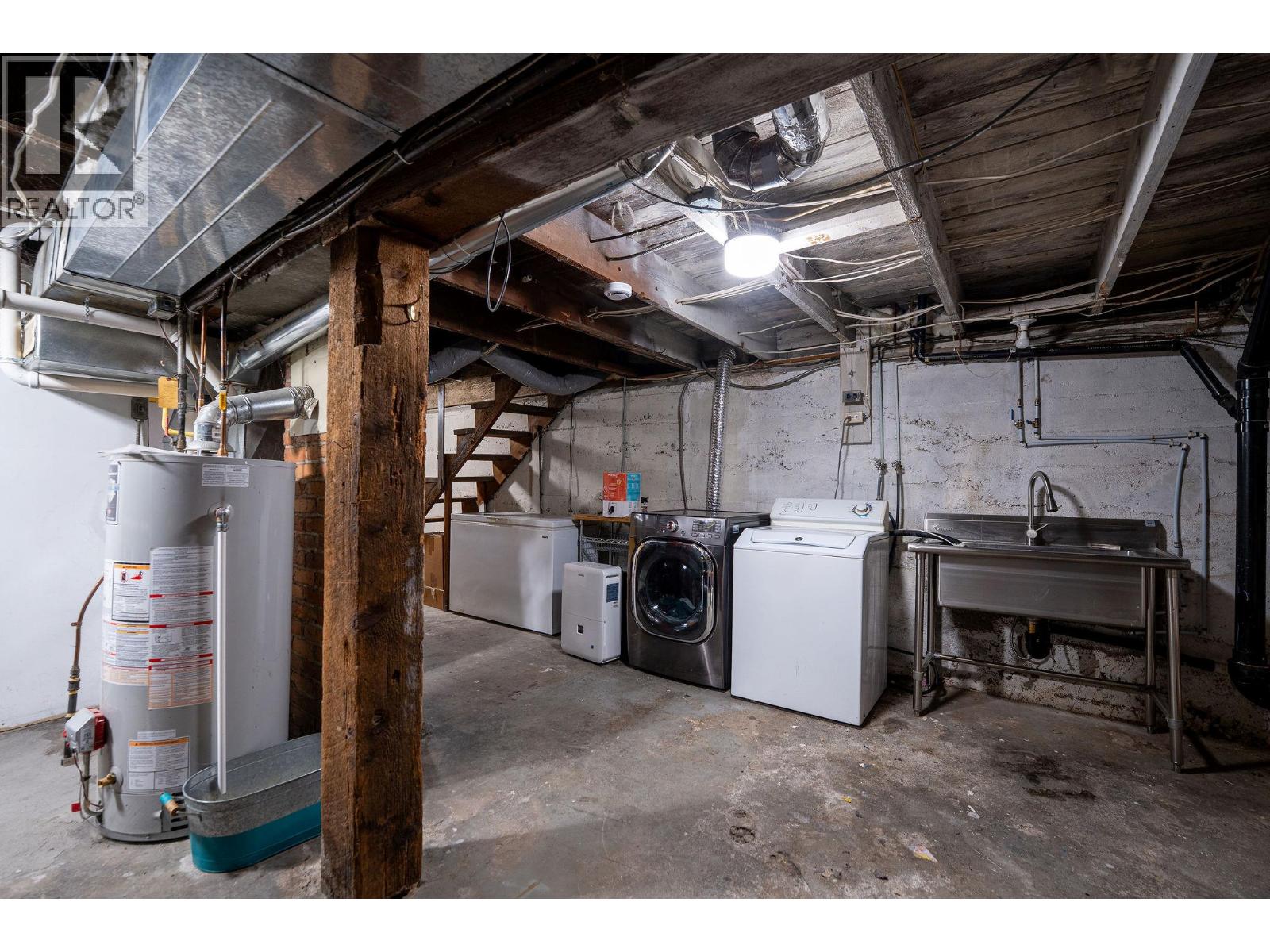 403 Fifth Street E, Revelstoke, British Columbia  V0E 2S0 - Photo 18 - 10387299