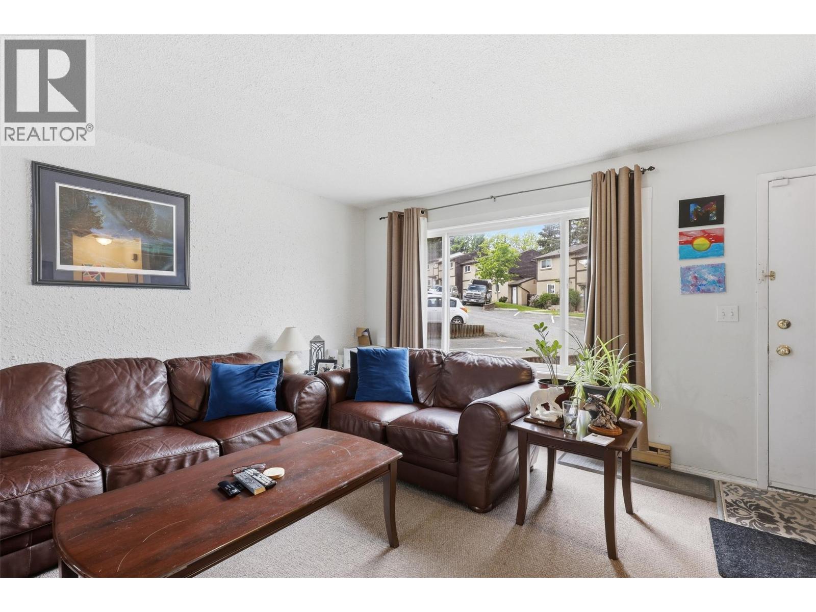 1605 Summit Drive Unit# 8, Kamloops, British Columbia  V2E 2A5 - Photo 3 - 10386561