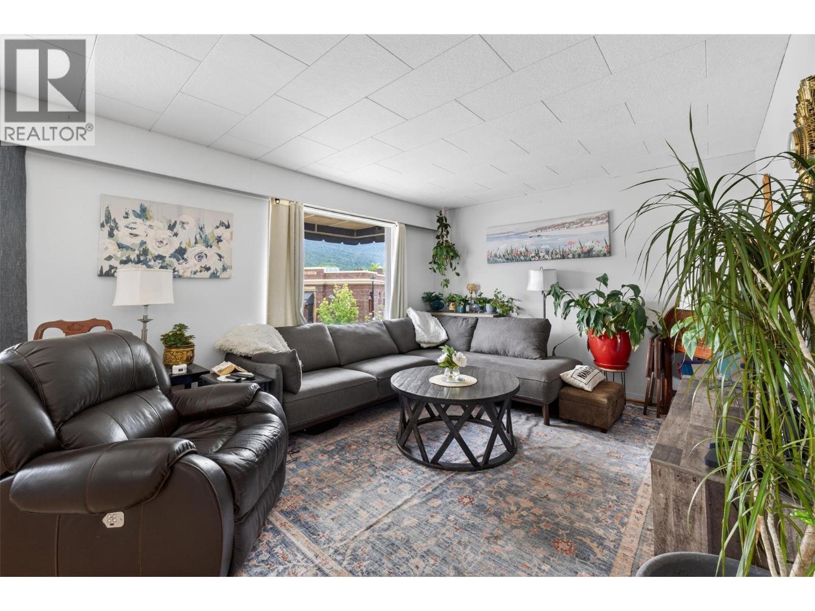 81 Hudson Avenue Ne, Salmon Arm, British Columbia  V1E 4N3 - Photo 34 - 10386746
