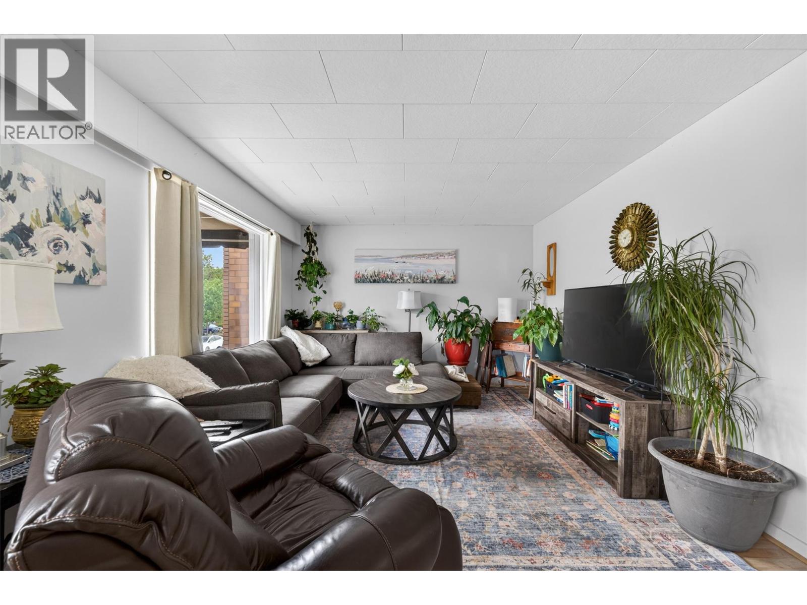 81 Hudson Avenue Ne, Salmon Arm, British Columbia  V1E 4N3 - Photo 35 - 10386746