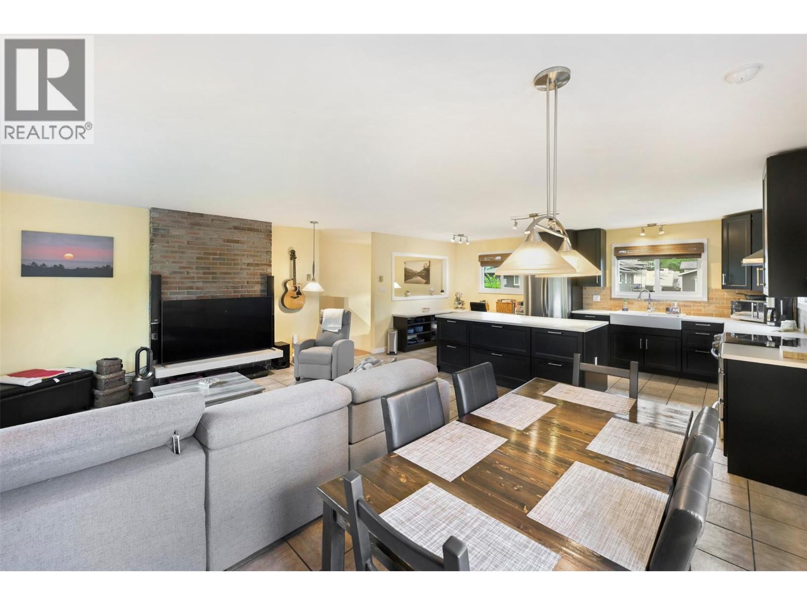 2525 Wiltse Drive, Penticton, British Columbia  V2A 7X7 - Photo 12 - 10386459