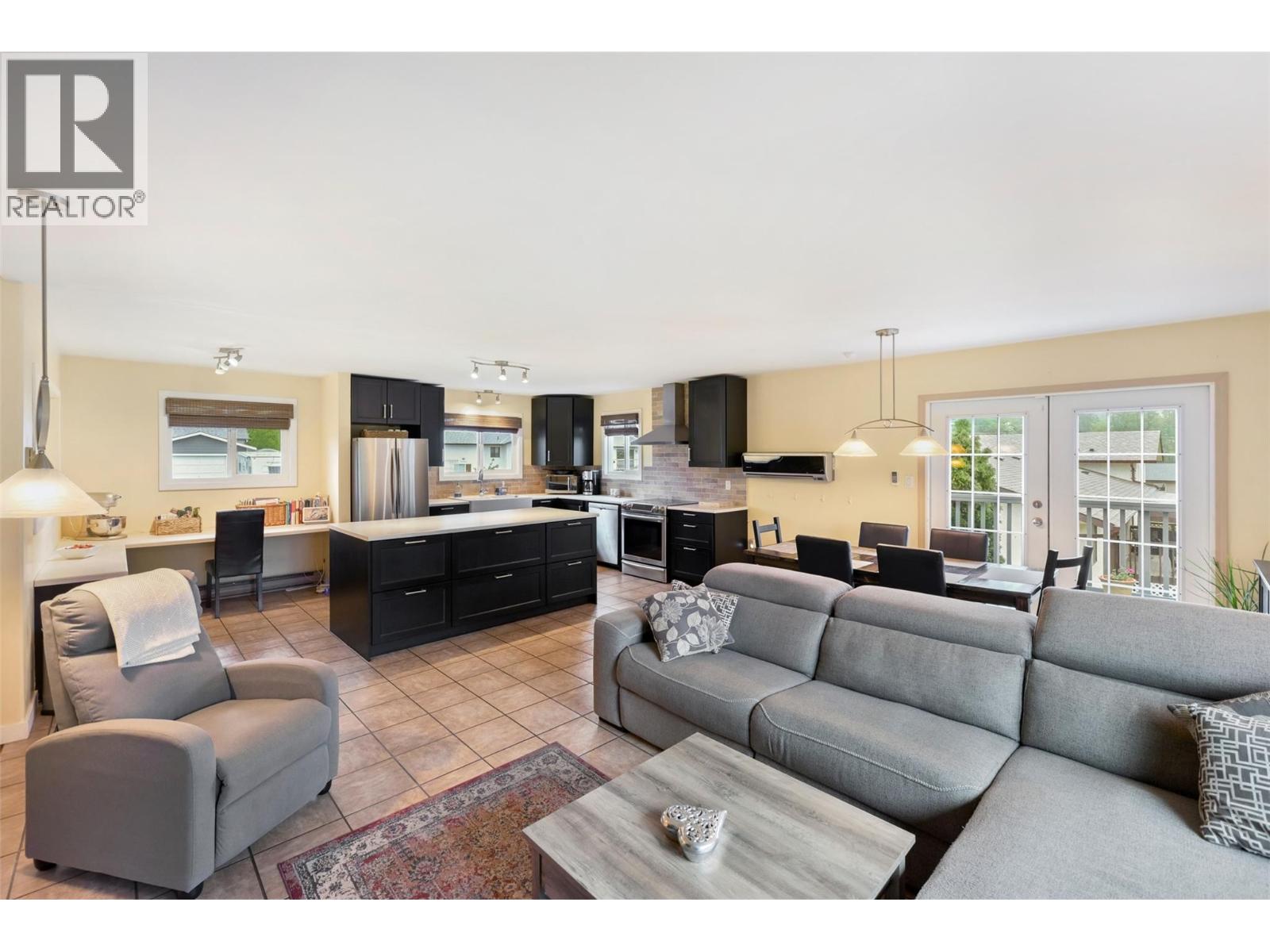 2525 Wiltse Drive, Penticton, British Columbia  V2A 7X7 - Photo 13 - 10386459