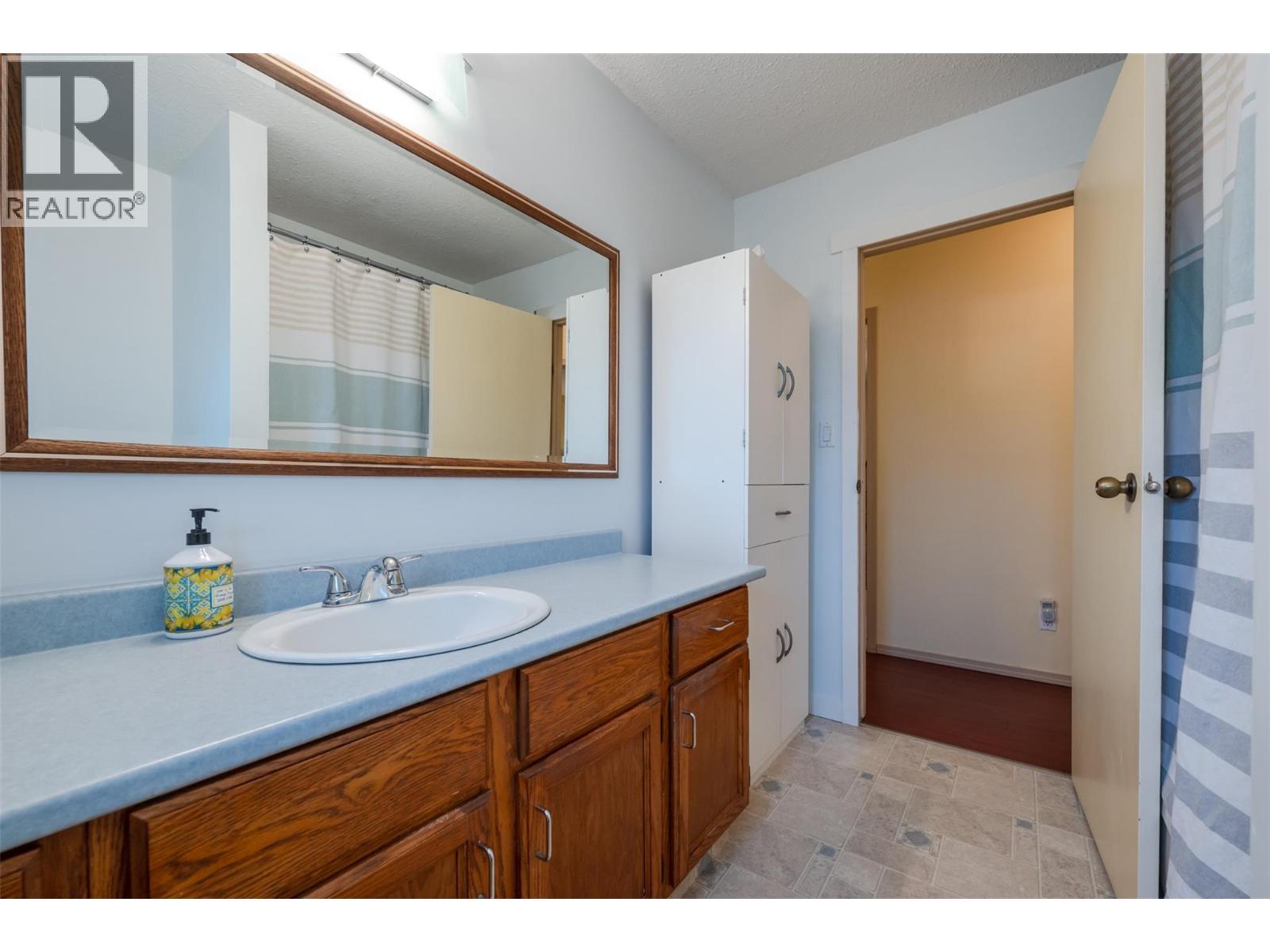 2525 Wiltse Drive, Penticton, British Columbia  V2A 7X7 - Photo 21 - 10386459