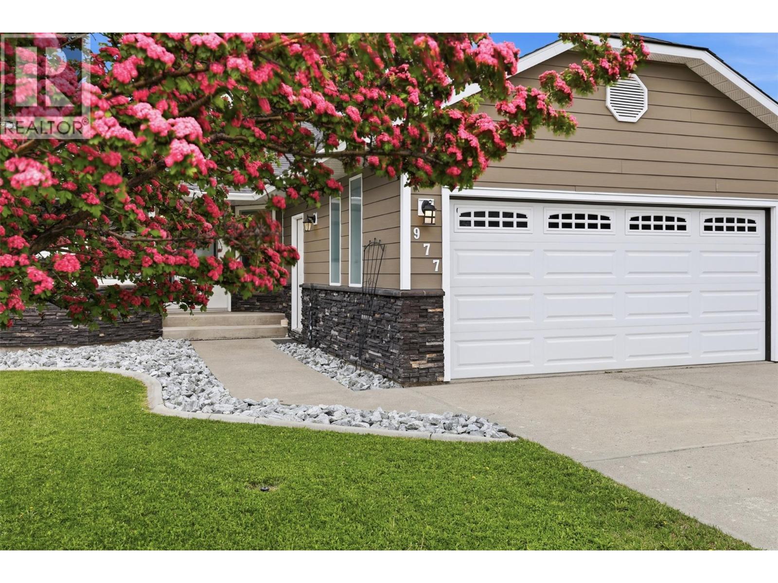 977 Garymede Court, Kamloops, British Columbia  V1S 1P3 - Photo 5 - 10387888