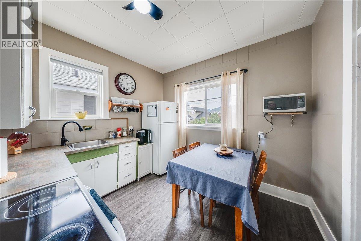 490 Austad Lane, Trail, British Columbia  V1R 3K6 - Photo 40 - 10387521