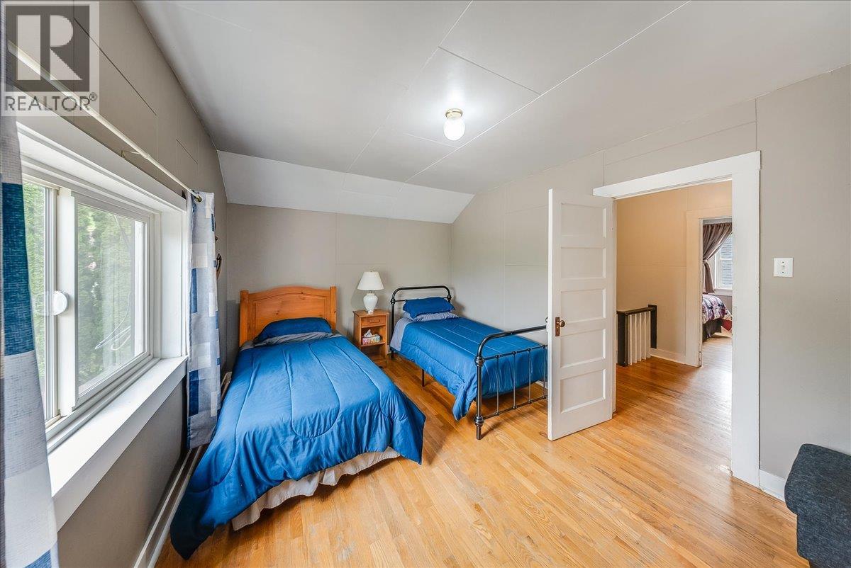 490 Austad Lane, Trail, British Columbia  V1R 3K6 - Photo 51 - 10387521