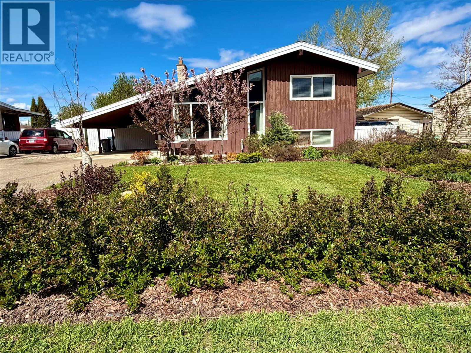 924 112 Avenue, dawson creek, British Columbia