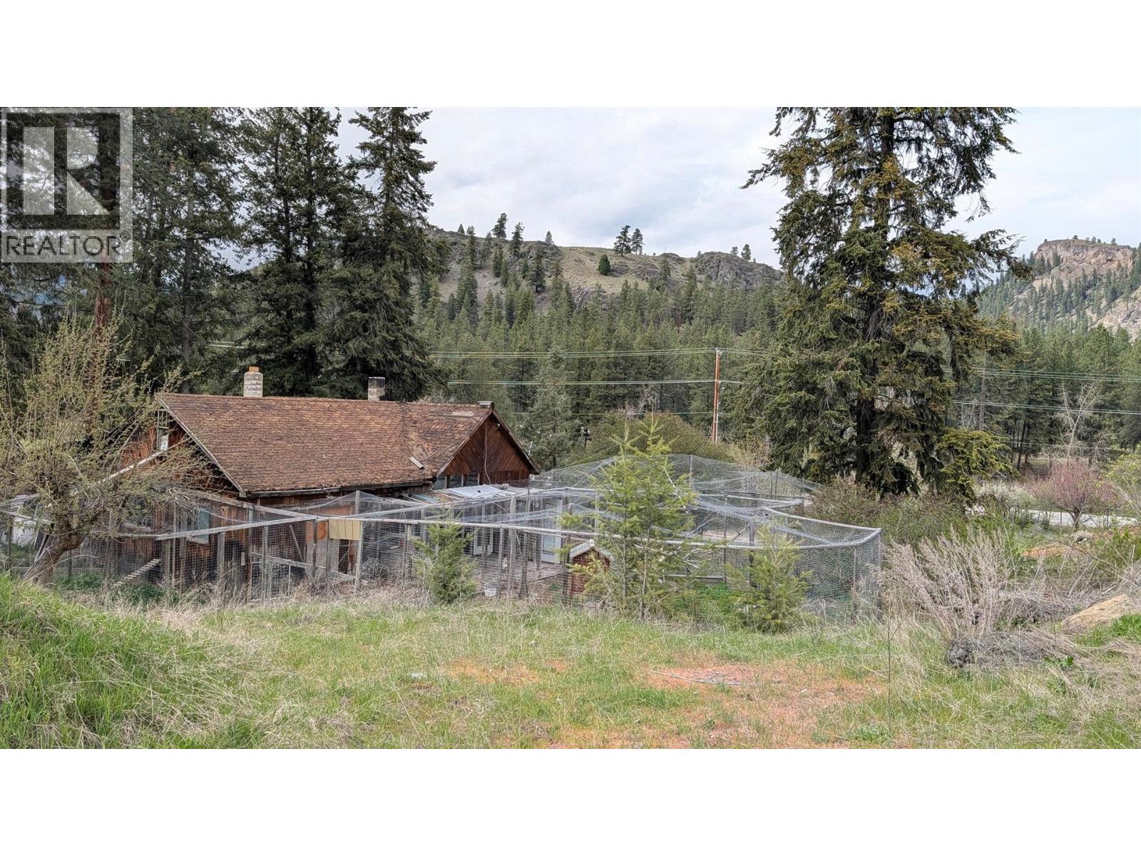 3940 Highway 3, Rock Creek, British Columbia  V0H 1Y0 - Photo 15 - 10388020