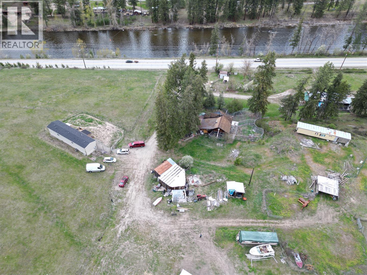 3940 Highway 3, Rock Creek, British Columbia  V0H 1Y0 - Photo 2 - 10388020
