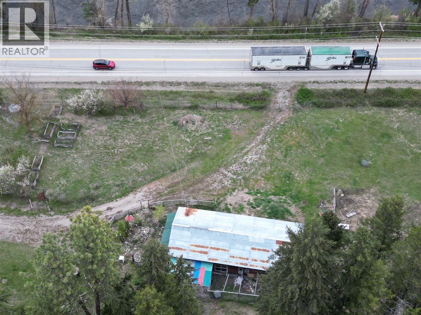 3940 Highway 3, Rock Creek, British Columbia  V0H 1Y0 - Photo 25 - 10388020
