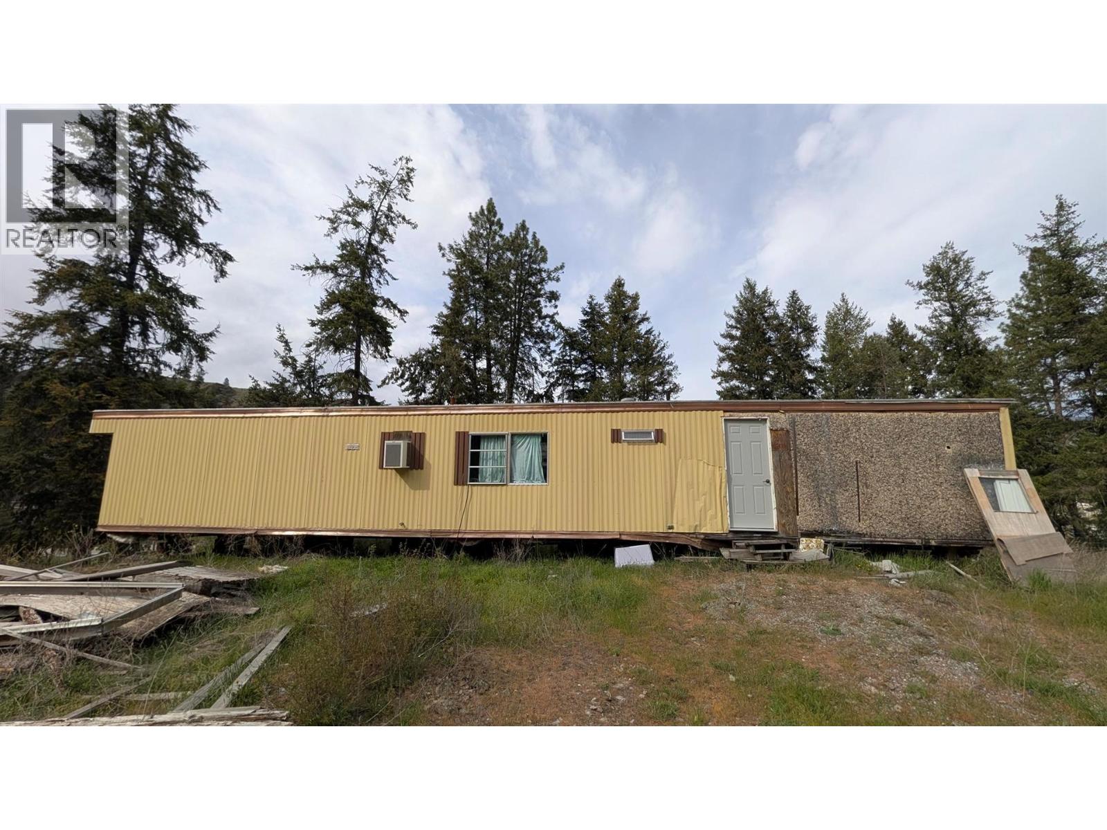 3940 Highway 3, Rock Creek, British Columbia  V0H 1Y0 - Photo 26 - 10388020