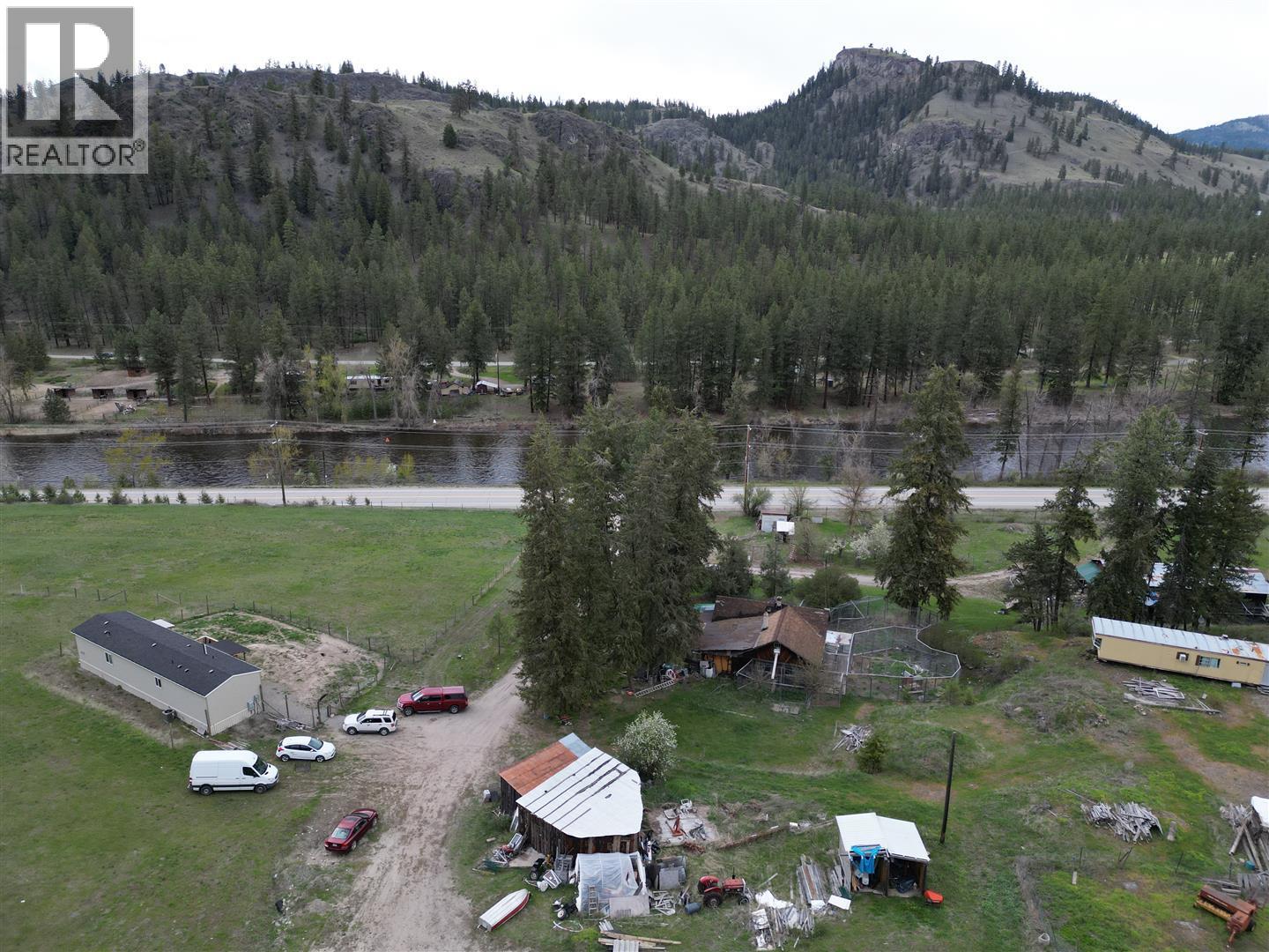 3940 Highway 3, Rock Creek, British Columbia  V0H 1Y0 - Photo 4 - 10388020