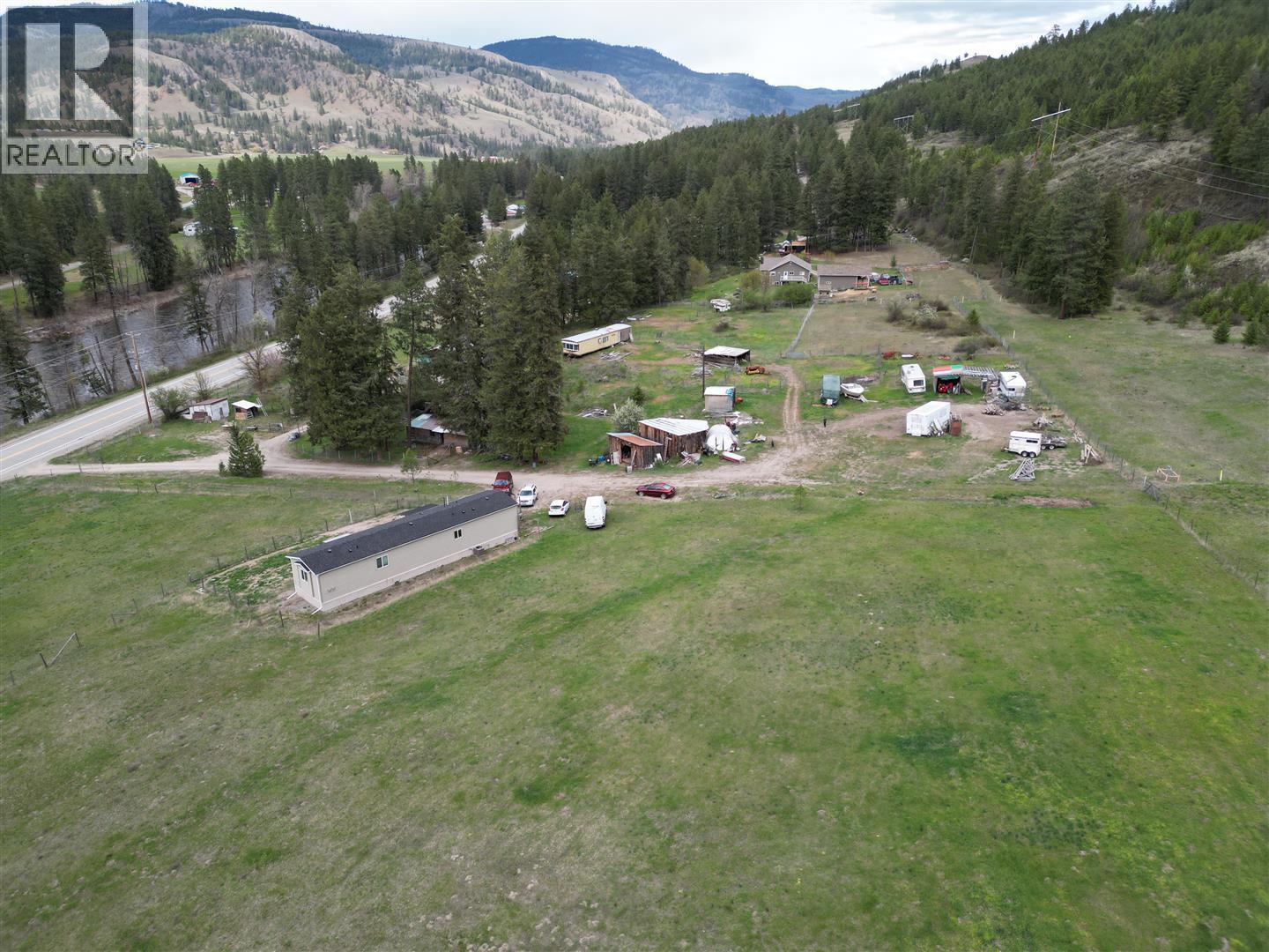 3940 Highway 3, Rock Creek, British Columbia  V0H 1Y0 - Photo 5 - 10388020