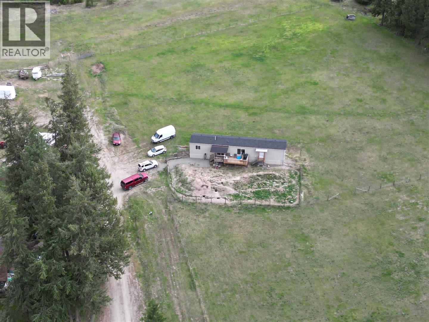 3940 Highway 3, Rock Creek, British Columbia  V0H 1Y0 - Photo 6 - 10388020