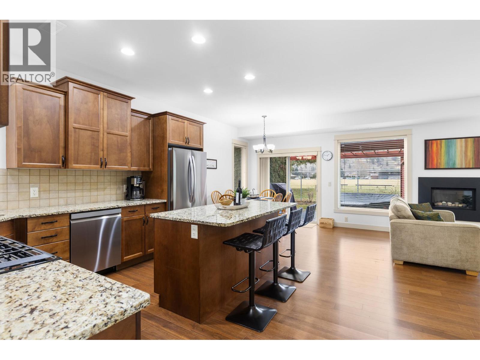 3350 Woodsdale Road Unit# 504, Lake Country, British Columbia  V4V 2R7 - Photo 4 - 10387875