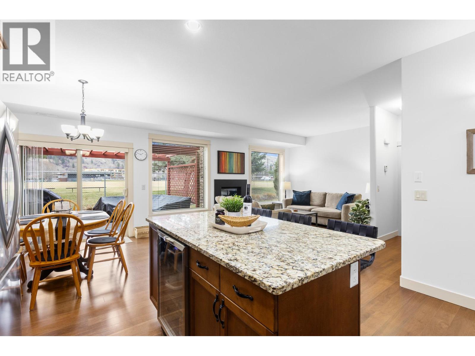 3350 Woodsdale Road Unit# 504, Lake Country, British Columbia  V4V 2R7 - Photo 8 - 10387875