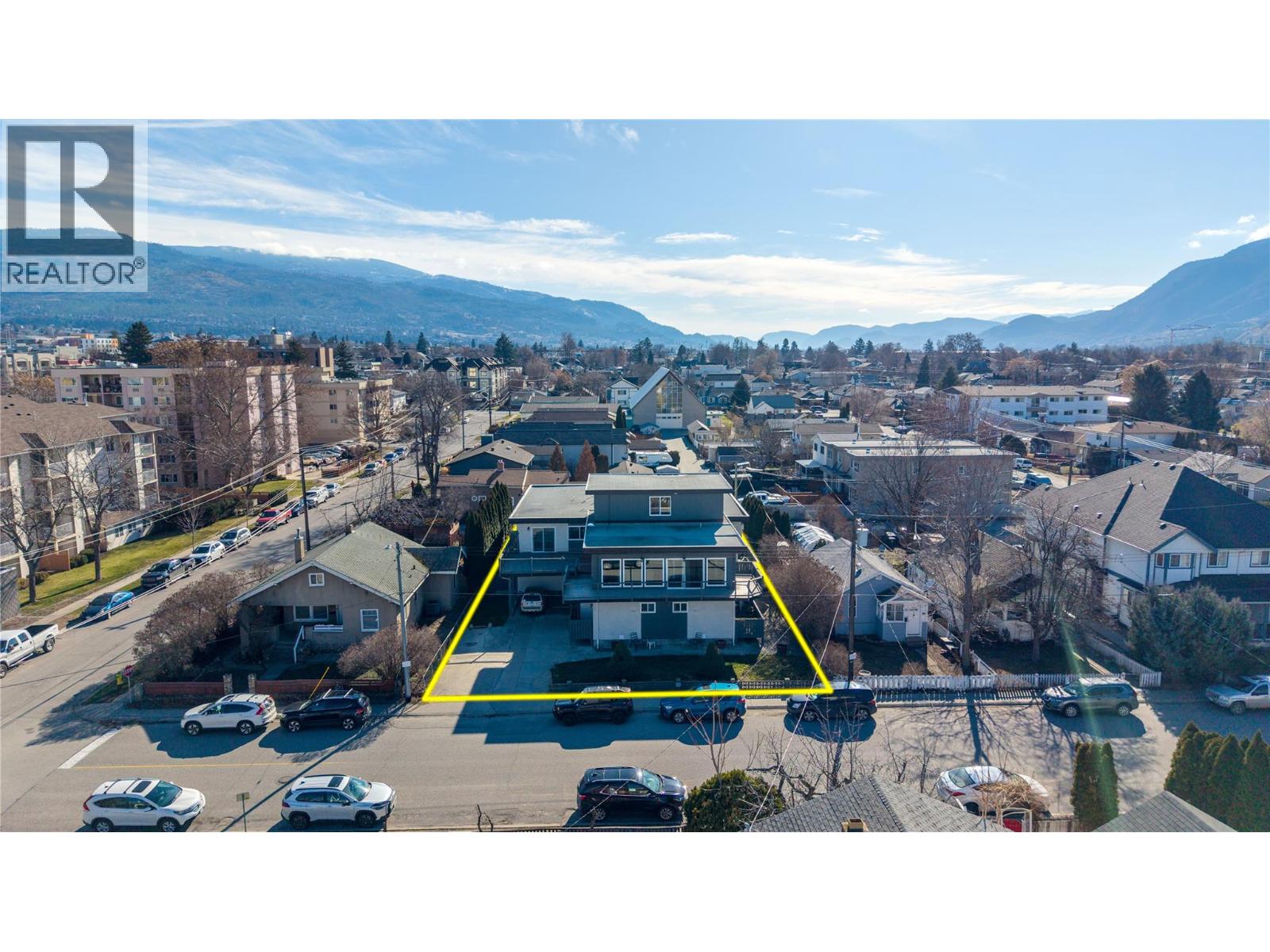 328 Nanaimo Avenue W, Penticton, British Columbia  V2A 1N7 - Photo 2 - 10388006