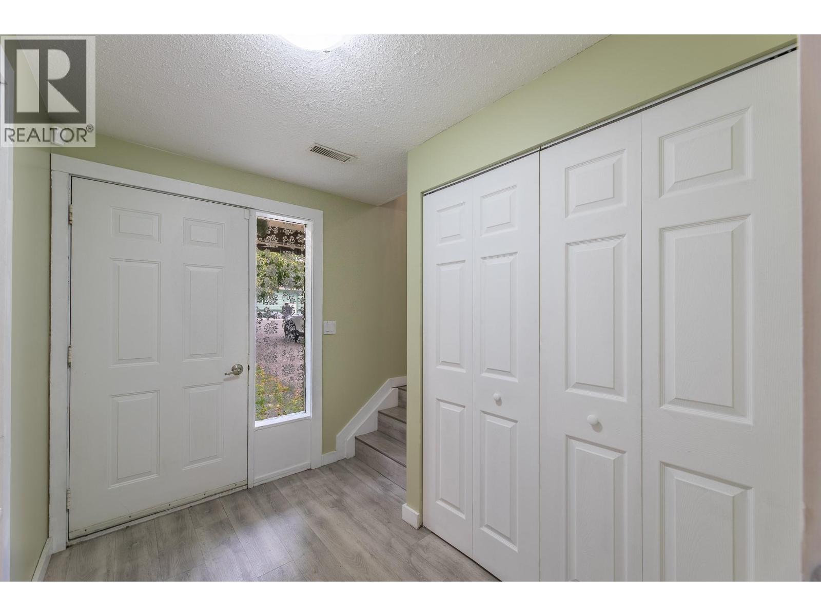 3436 Mctaggart Road, West Kelowna, British Columbia  V4T 1H7 - Photo 3 - 10388022