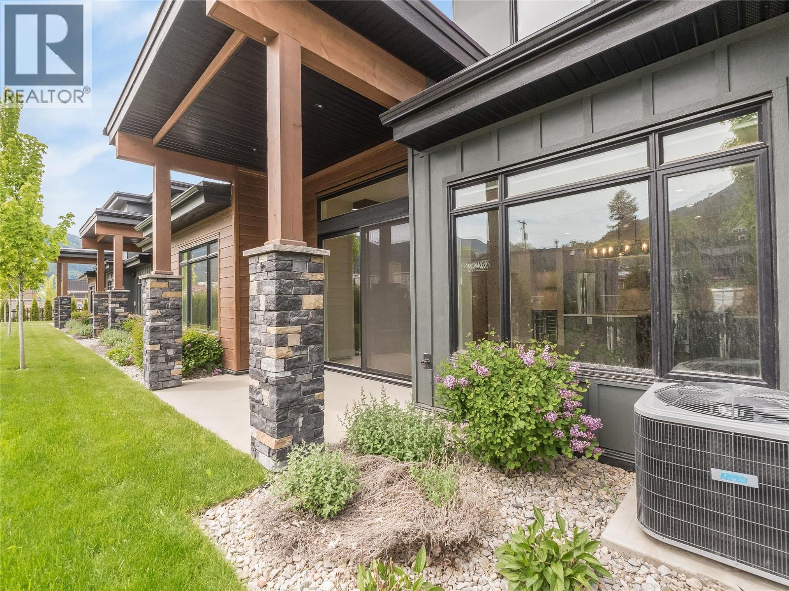 910 Lakeside Drive Unit# 403, Nelson, British Columbia  V1L 6G3 - Photo 18 - 10387315