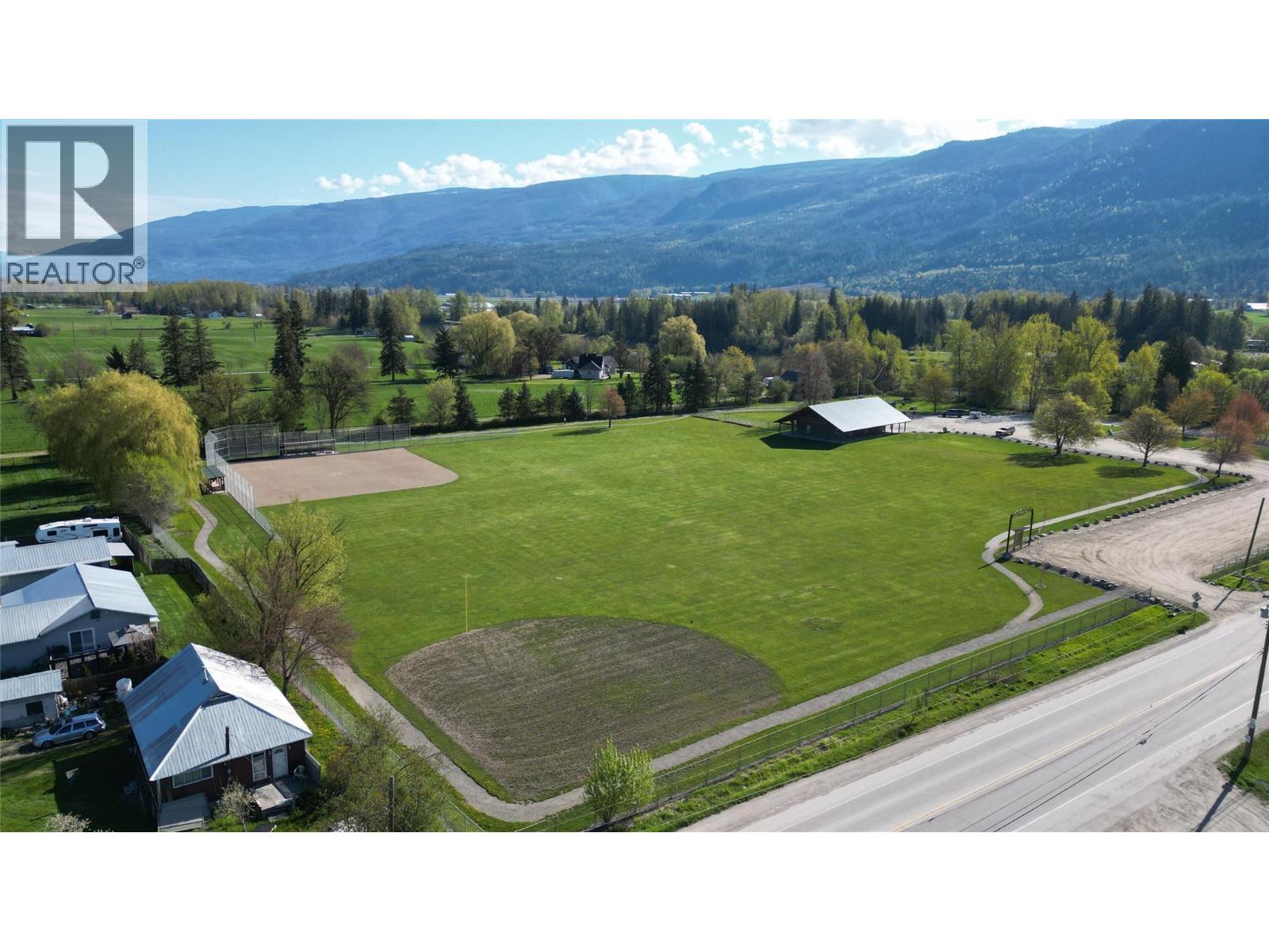 148 4th Avenue, Grindrod, British Columbia  V0E 1Y0 - Photo 41 - 10387947
