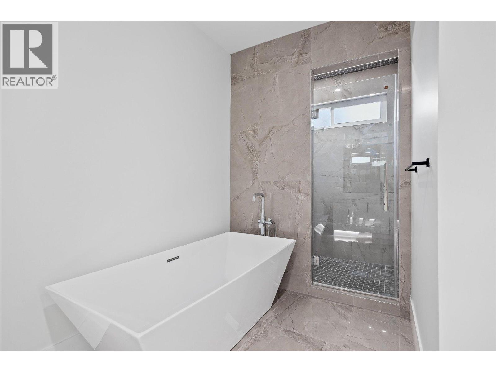701 Mcclure Road, Kelowna, British Columbia  V1W 1M2 - Photo 19 - 10387528