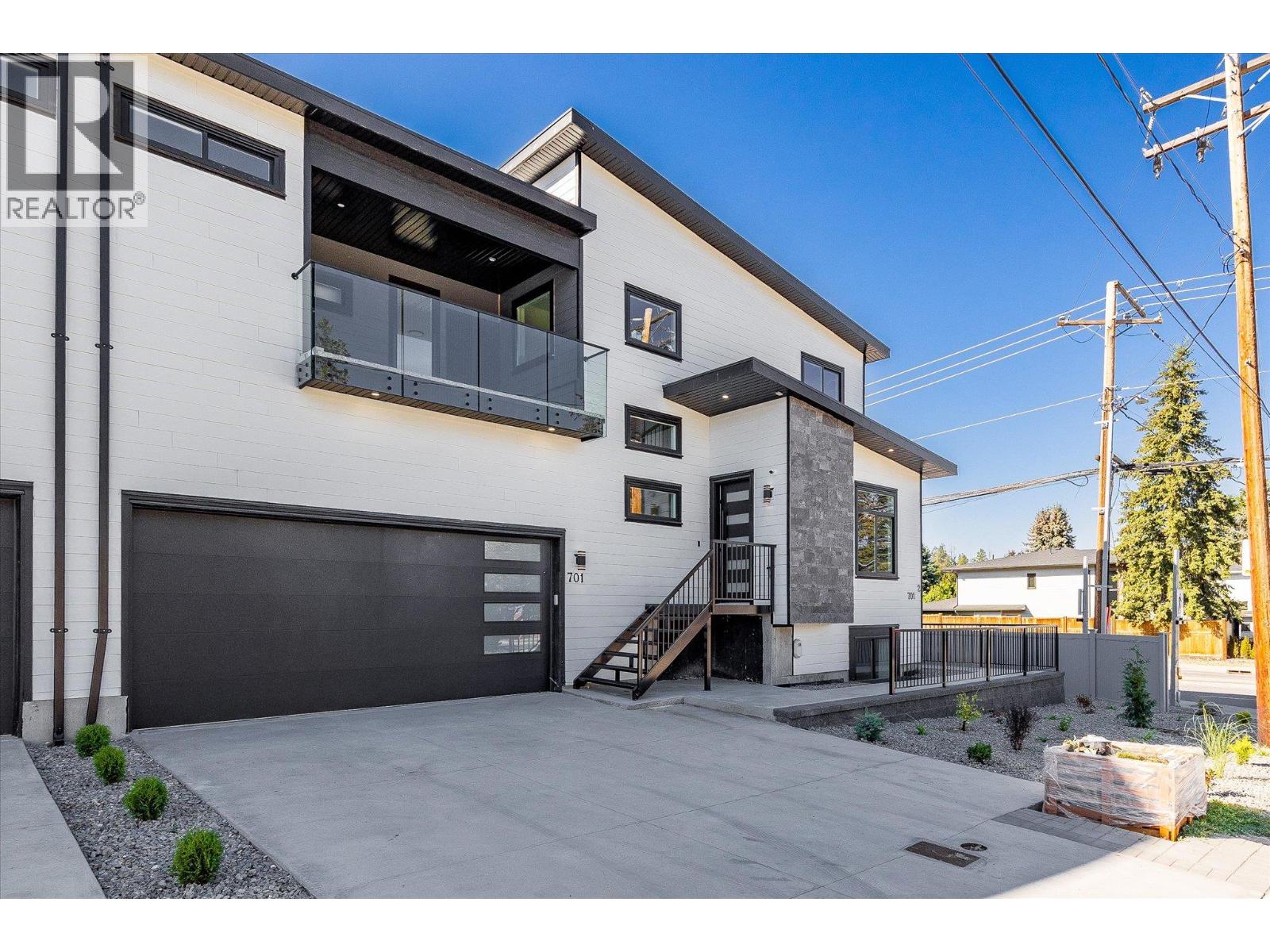701 Mcclure Road, Kelowna, British Columbia  V1W 1M2 - Photo 2 - 10387528