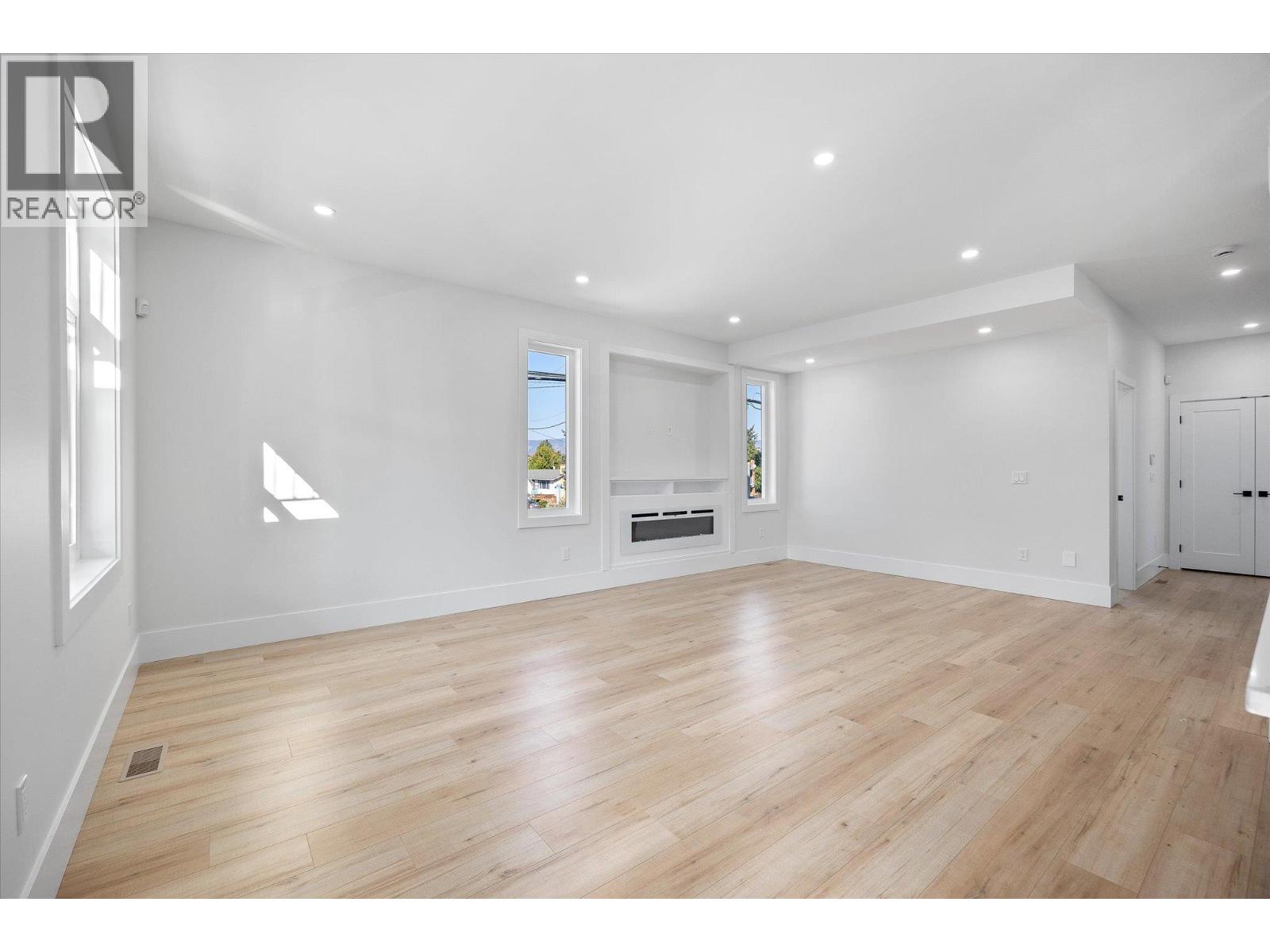 701 Mcclure Road, Kelowna, British Columbia  V1W 1M2 - Photo 7 - 10387528