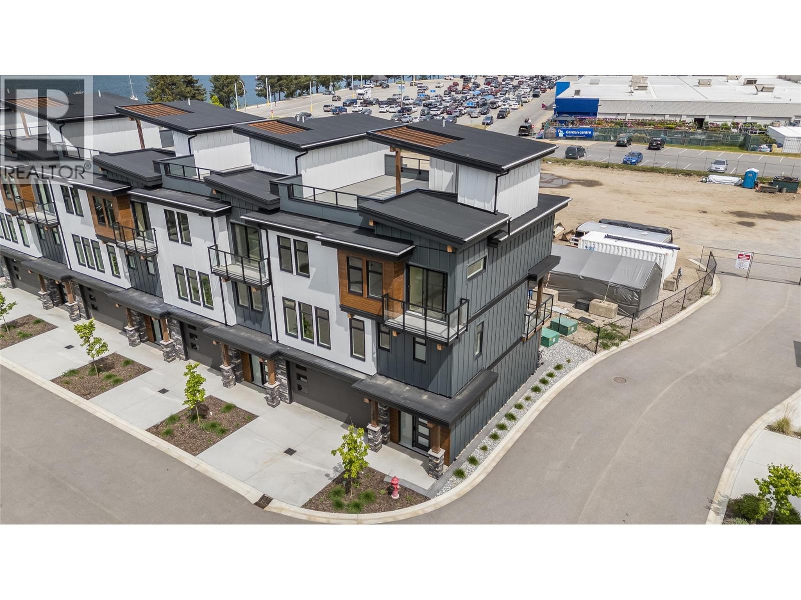 910 Lakeside Drive Unit# 208, Nelson, British Columbia  V1L 6G3 - Photo 3 - 10387316