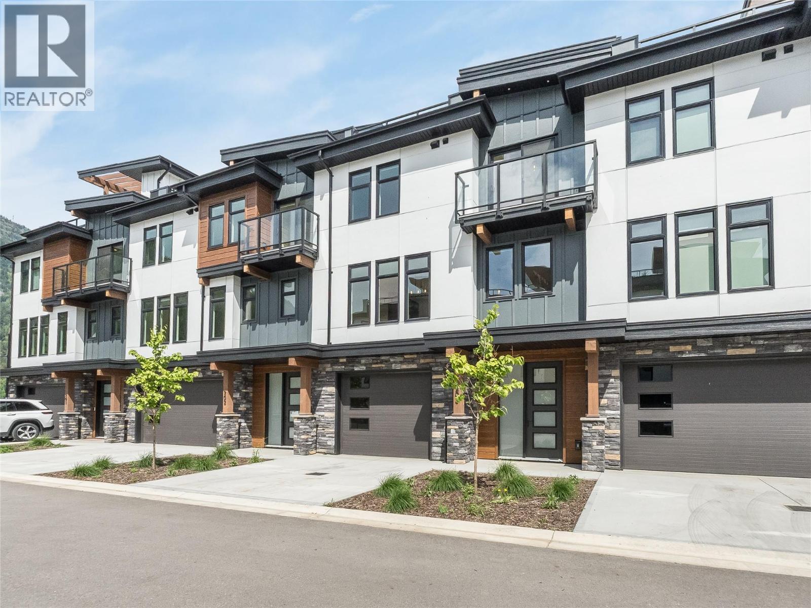910 Lakeside Drive Unit# 203, nelson, British Columbia