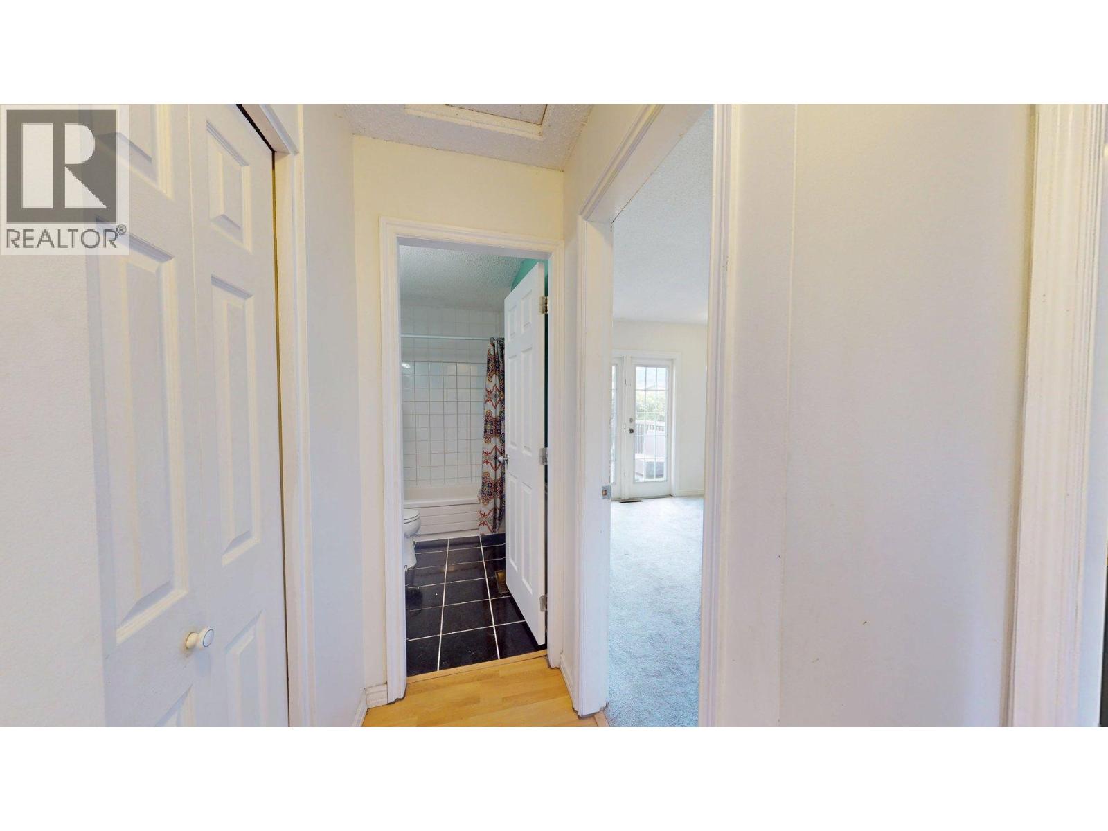 2634 Springfield Road, Kelowna, British Columbia  V1X 1B8 - Photo 12 - 10383279
