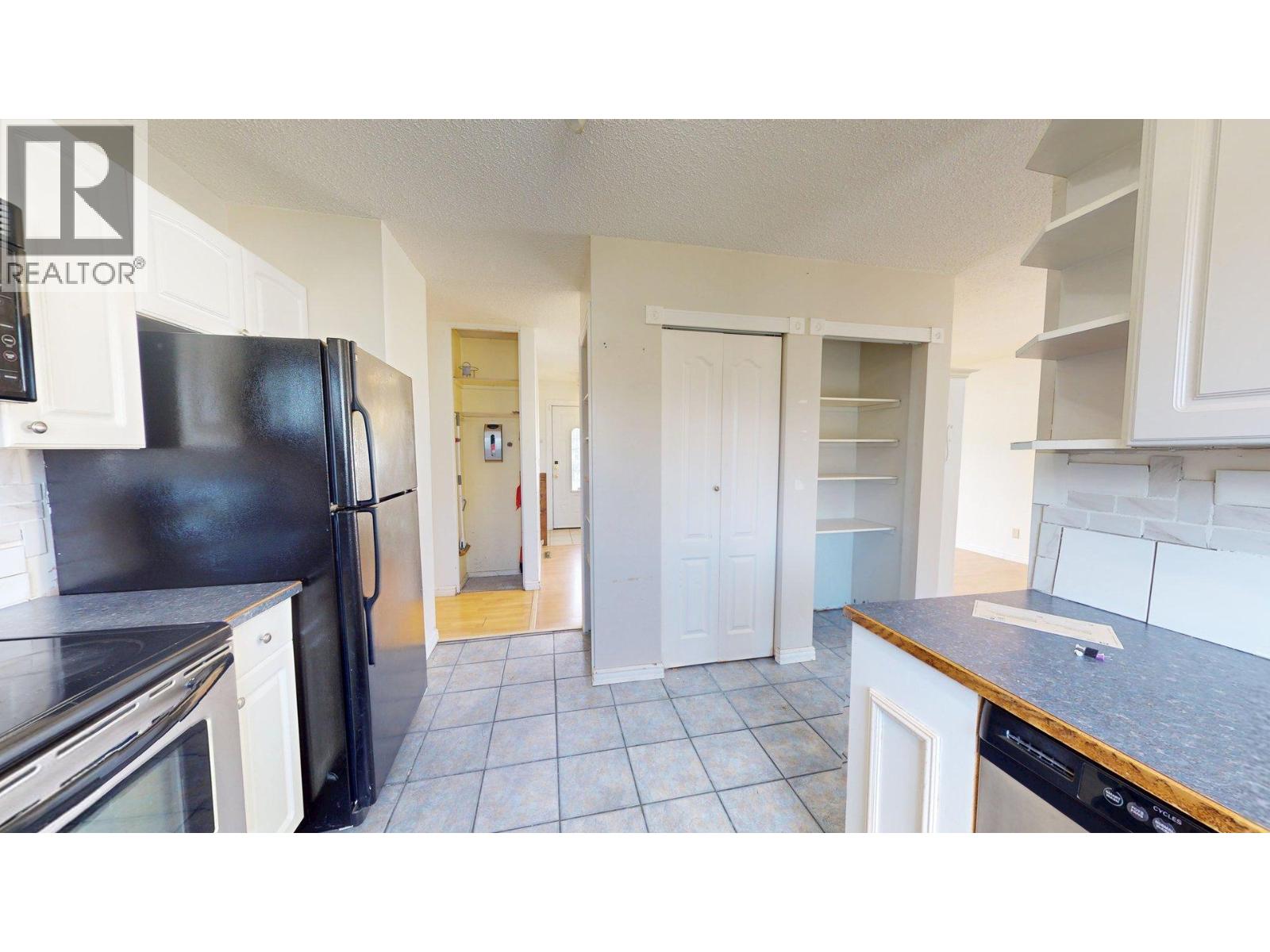 2634 Springfield Road, Kelowna, British Columbia  V1X 1B8 - Photo 5 - 10383279