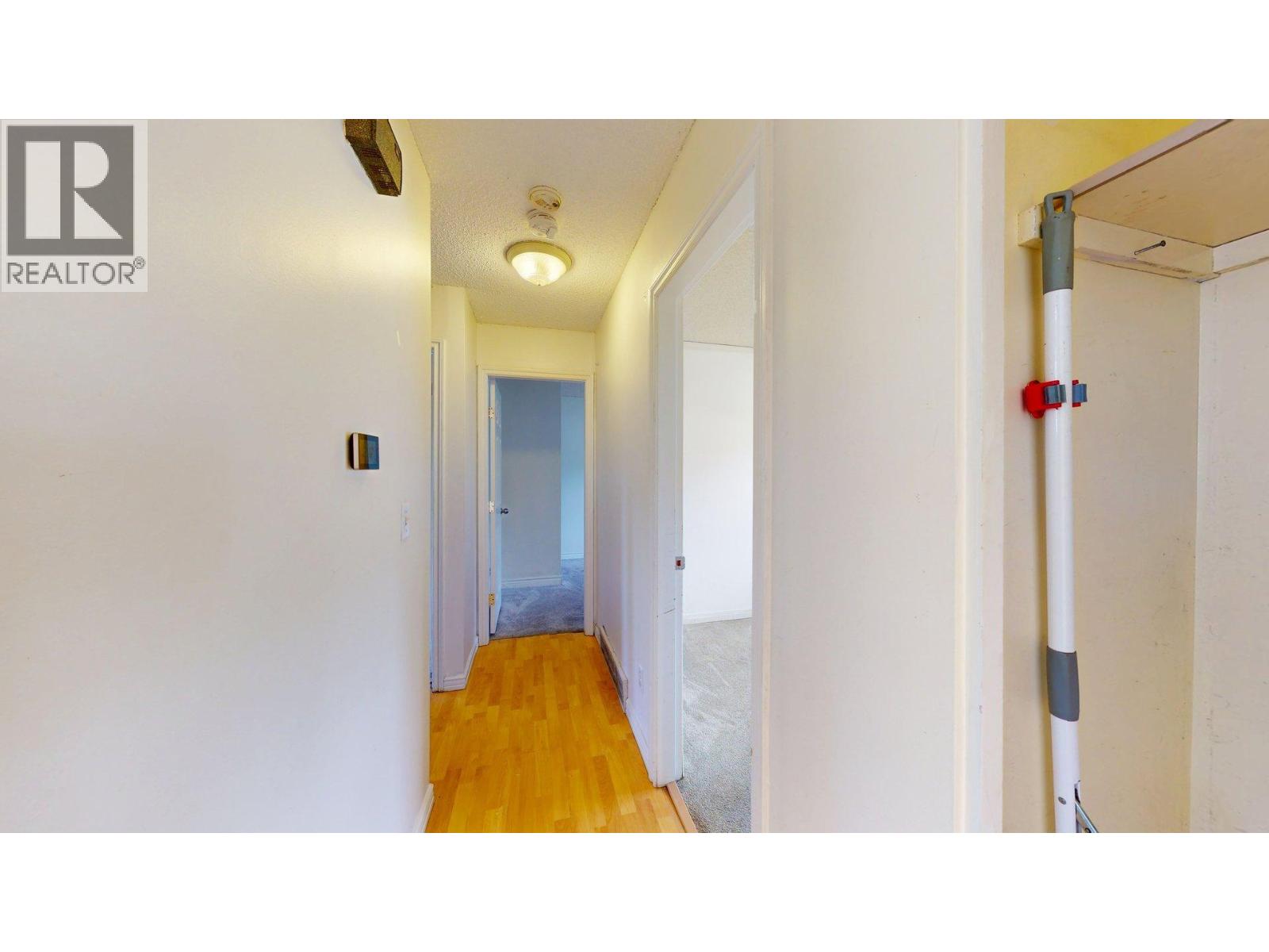 2634 Springfield Road, Kelowna, British Columbia  V1X 1B8 - Photo 7 - 10383279