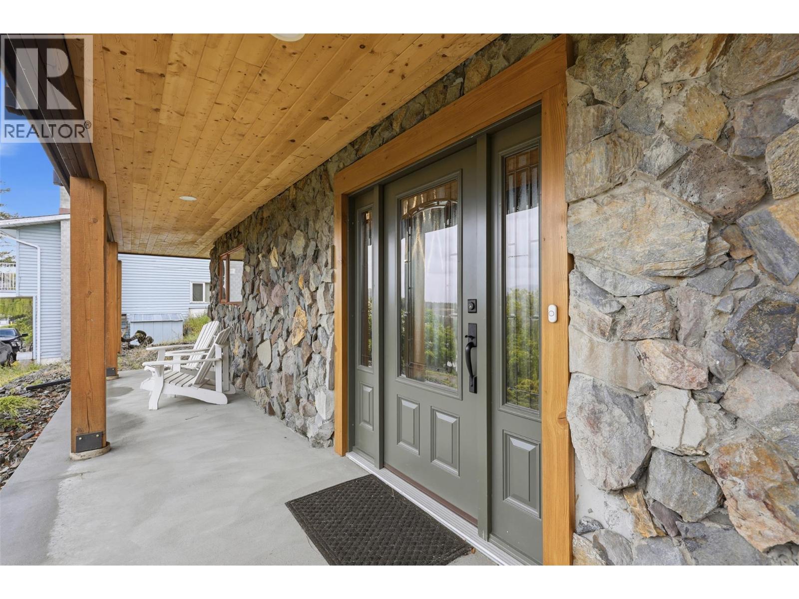 1135 Clearview Drive, Kamloops, British Columbia  V2C 5E6 - Photo 7 - 10387452