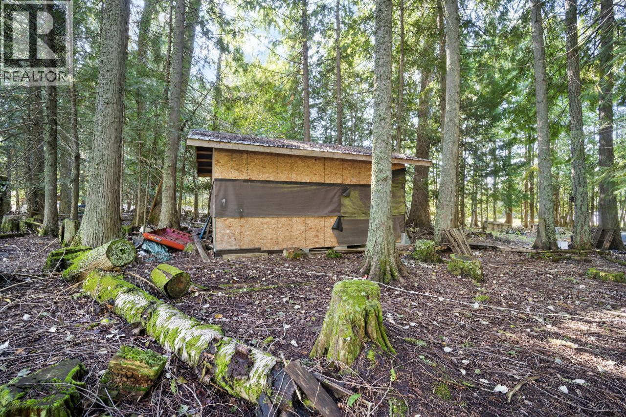 16465 Wadds Road, Crawford Bay, British Columbia  V0B 1E0 - Photo 30 - 10388040