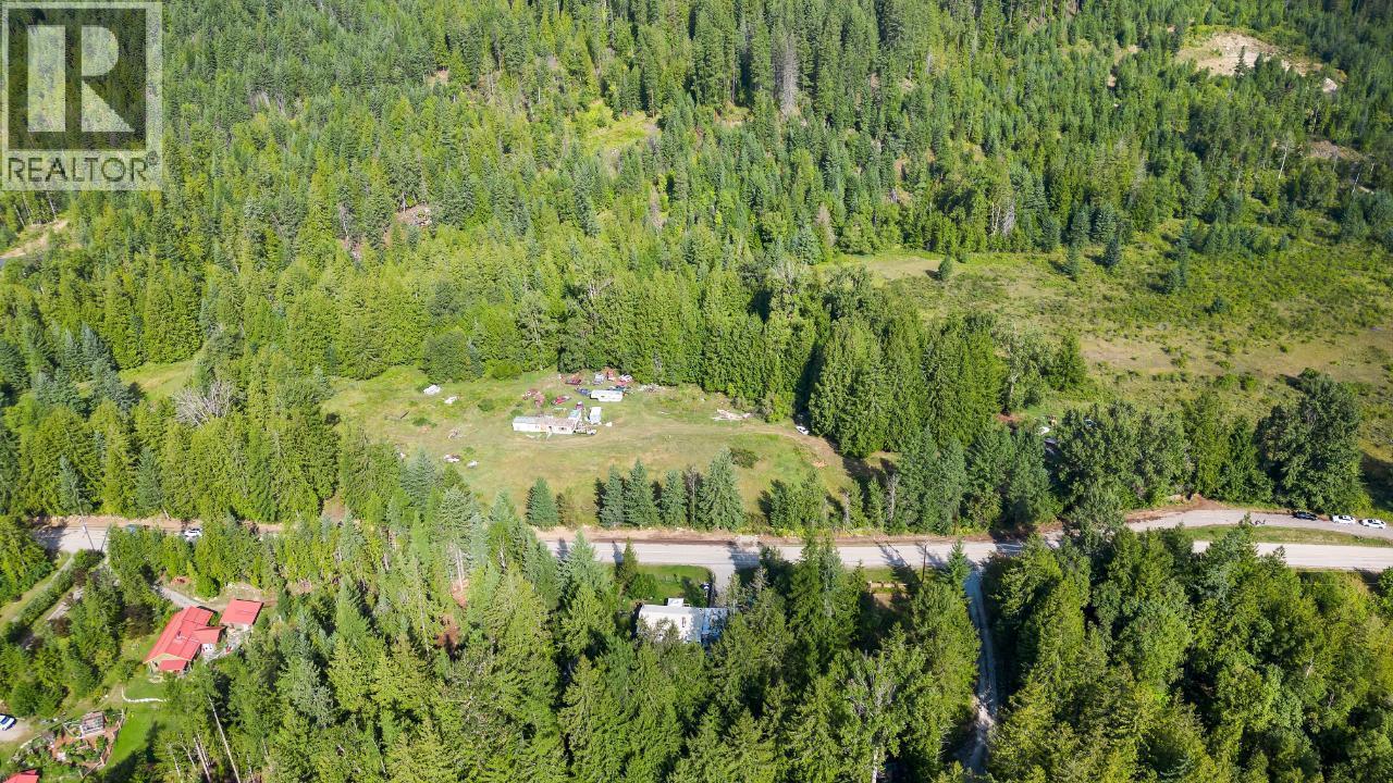 16465 Wadds Road, Crawford Bay, British Columbia  V0B 1E0 - Photo 35 - 10388040