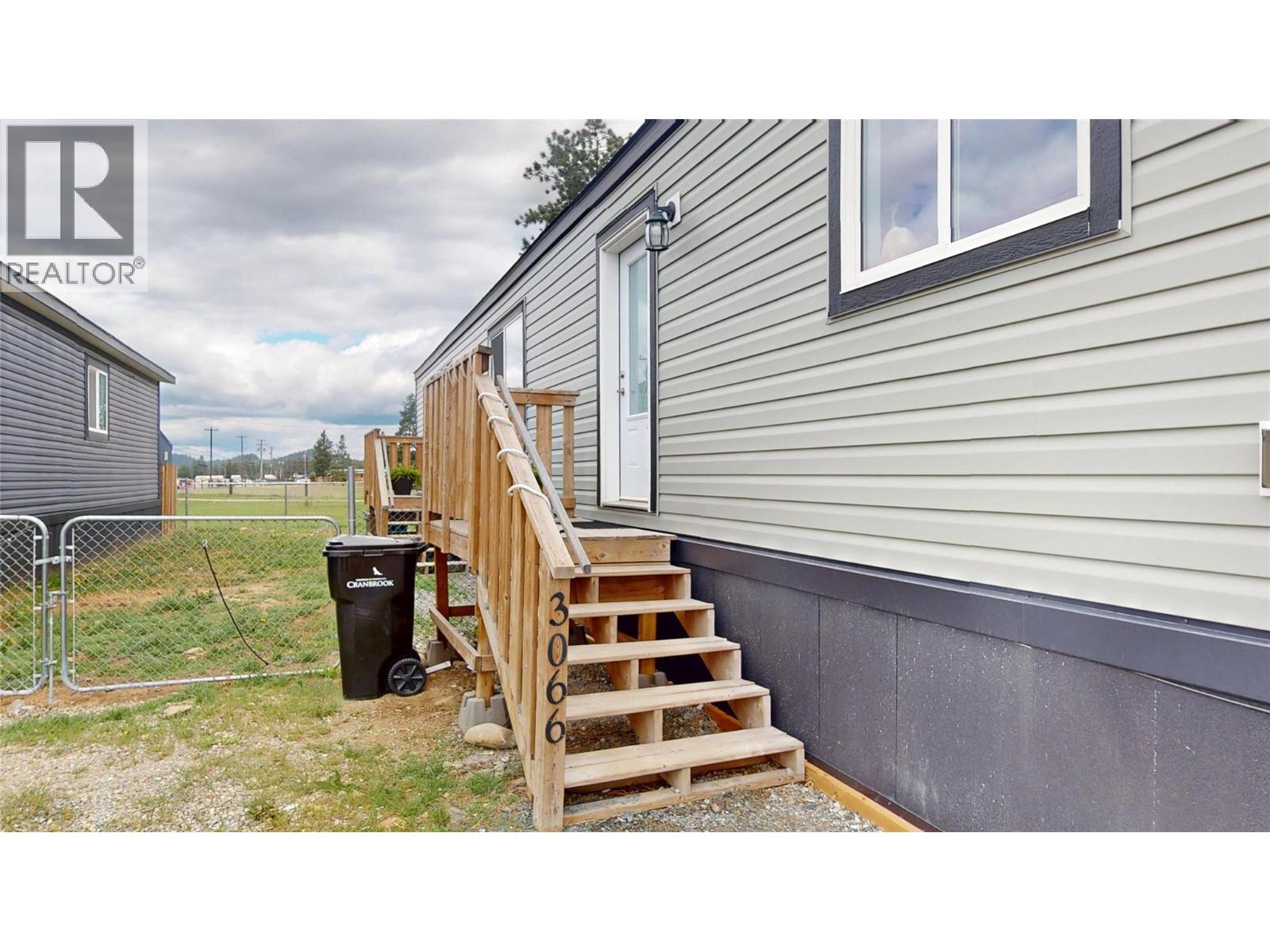 3066 Pinnacle Crescent N, Cranbrook, British Columbia  V1C 0E5 - Photo 2 - 10387721