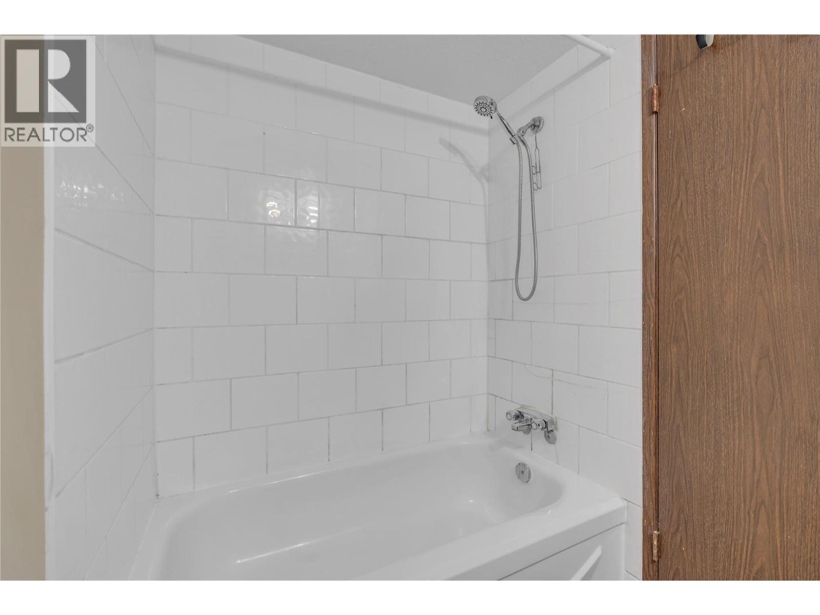 150 Skaha Place Unit# 209, Penticton, British Columbia  V2A 7K1 - Photo 18 - 10388004